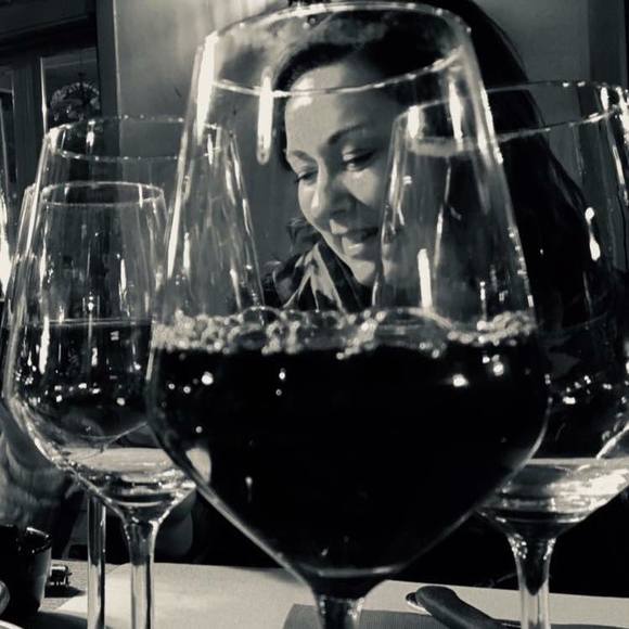 Meet your Posher, Tori - Picture 1 of 1